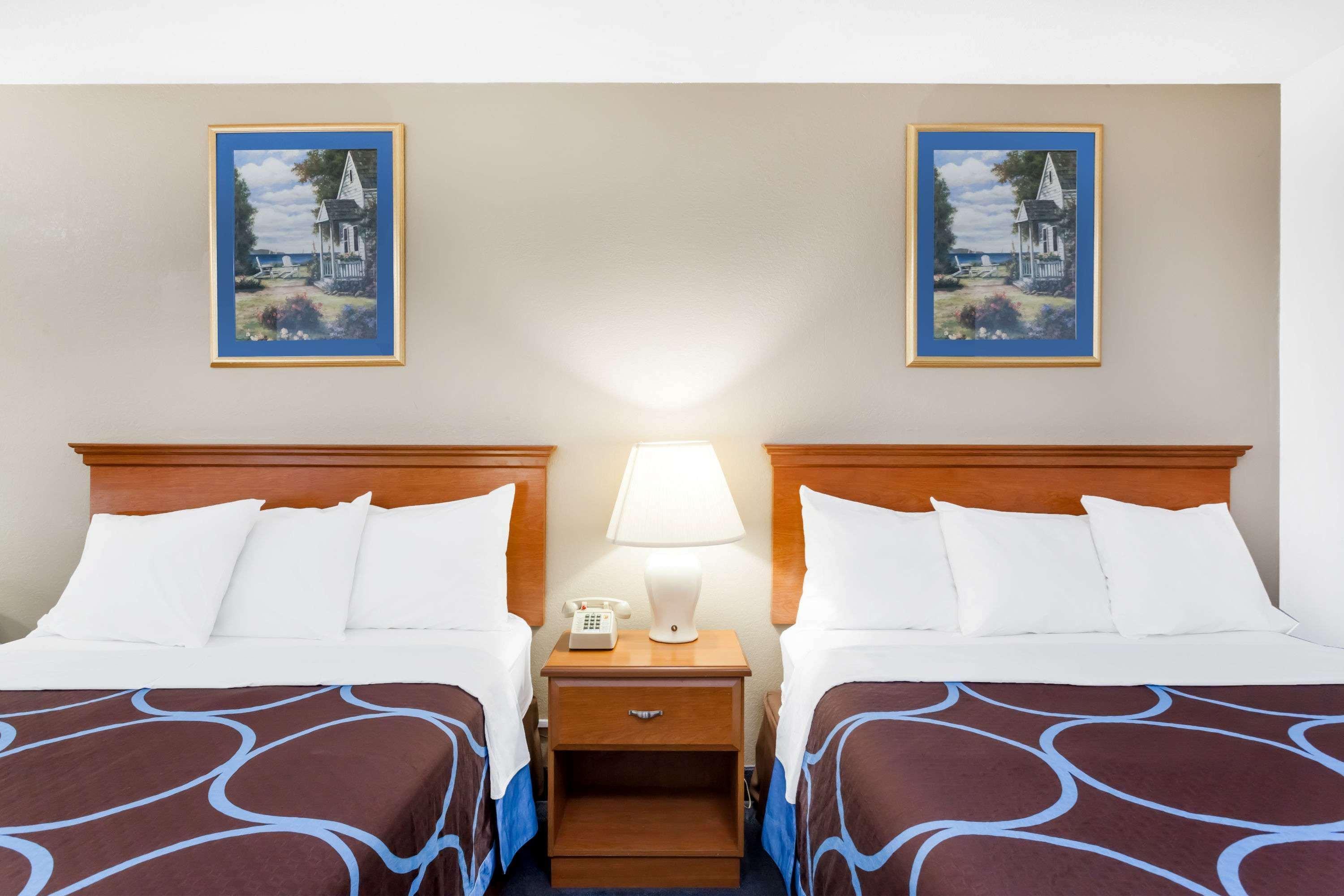 Super 8 By Wyndham Montgomery Maybrook Exterior foto