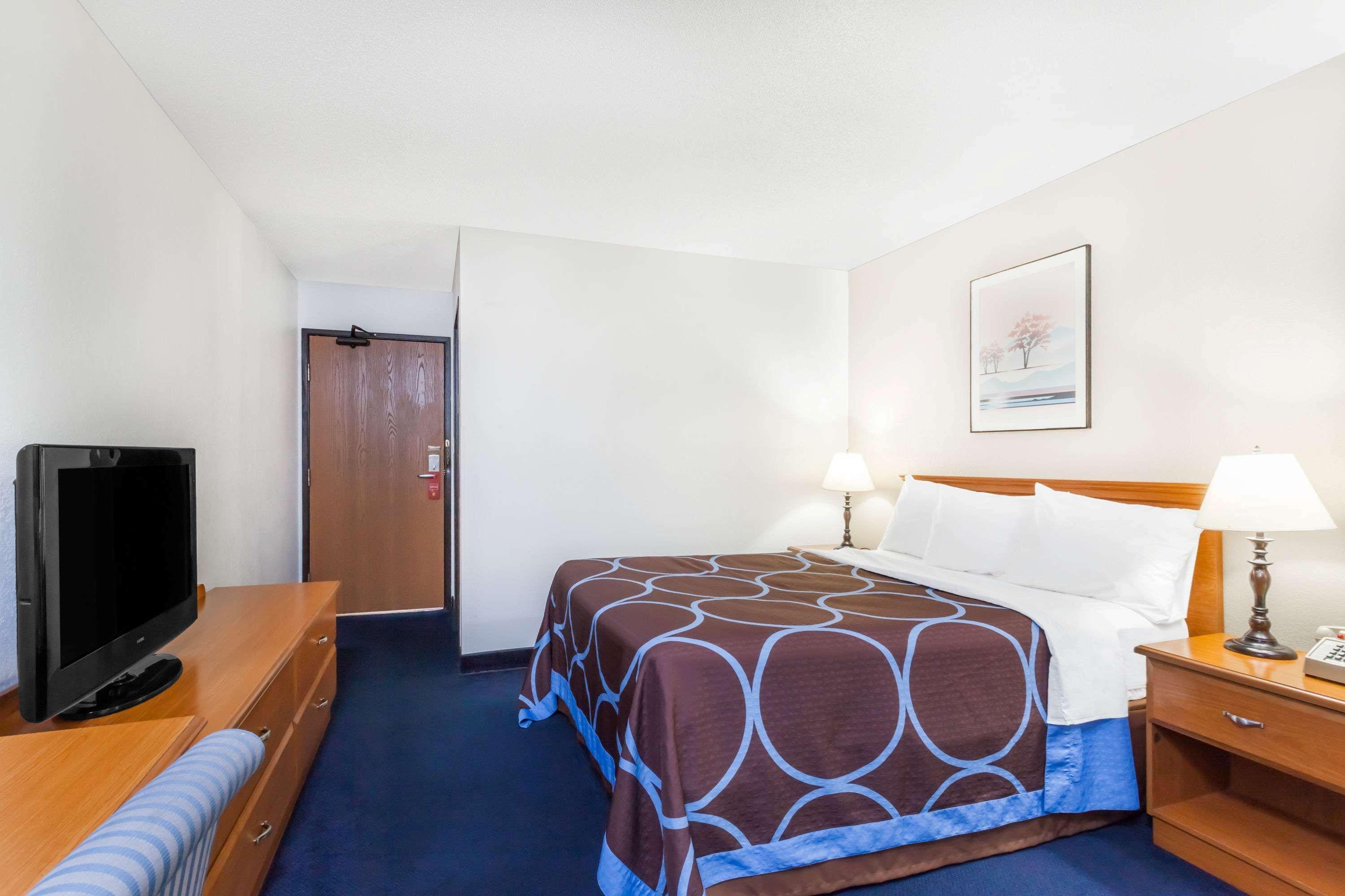 Super 8 By Wyndham Montgomery Maybrook Exterior foto