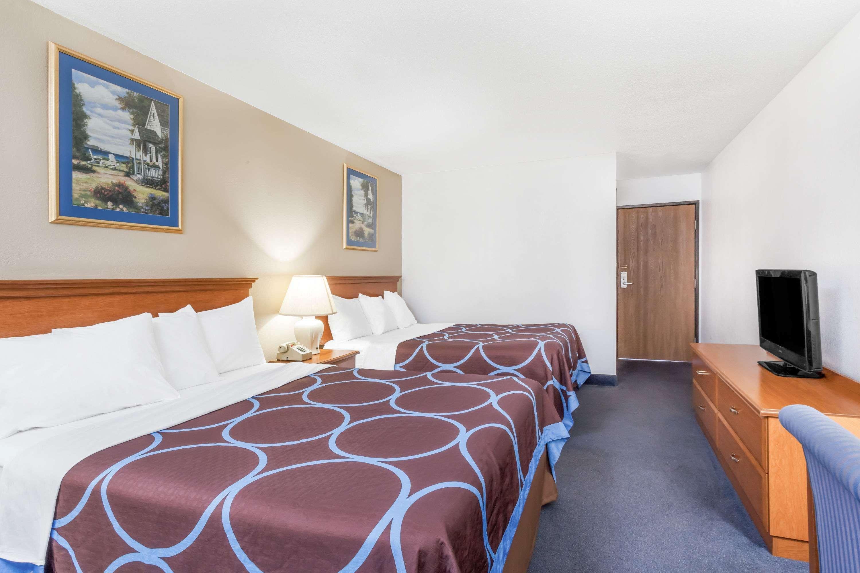 Super 8 By Wyndham Montgomery Maybrook Exterior foto